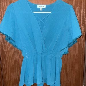 Bright blue going out top - Monteau